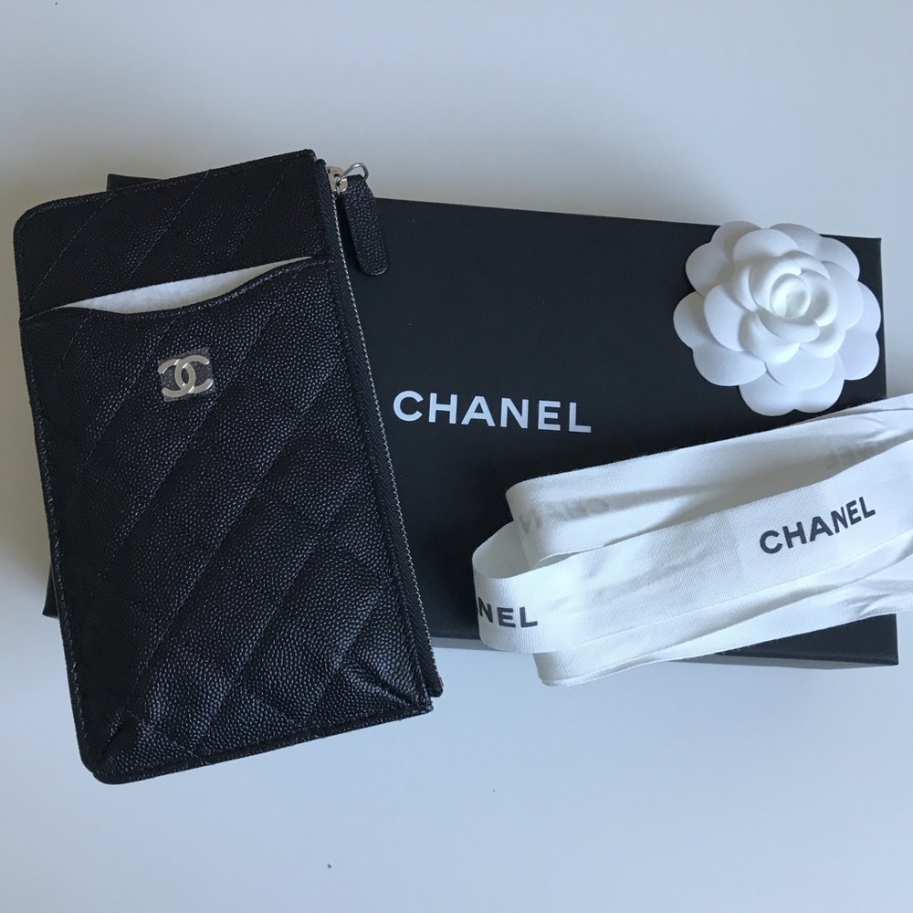 New Auth Chanel Phone Wallet Black Caviar Rare